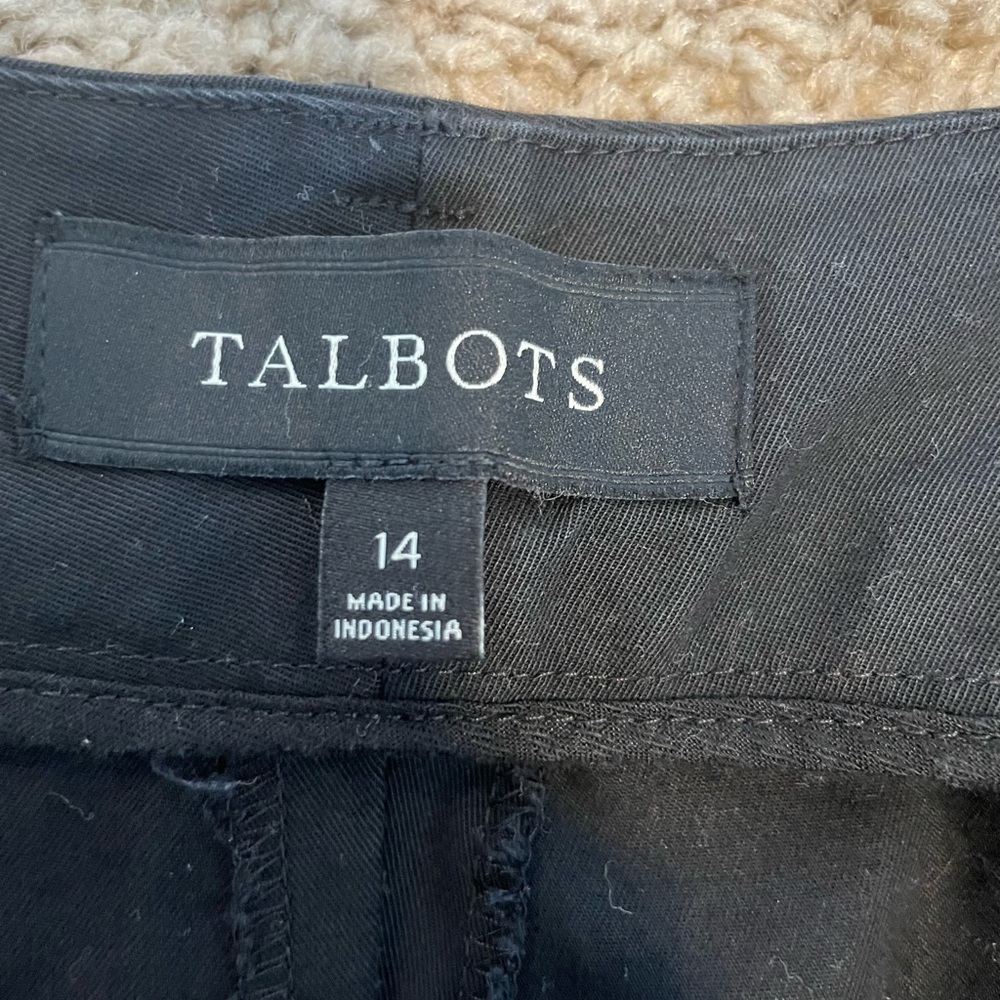 Talbots black shorts - Picture 2 of 2